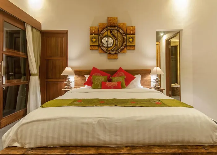 6 Bdr Boutique In Heart Of سمينياك