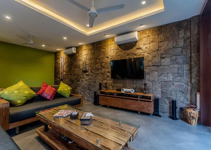 6 Bdr Boutique In Heart Of Вилла Семиньяк